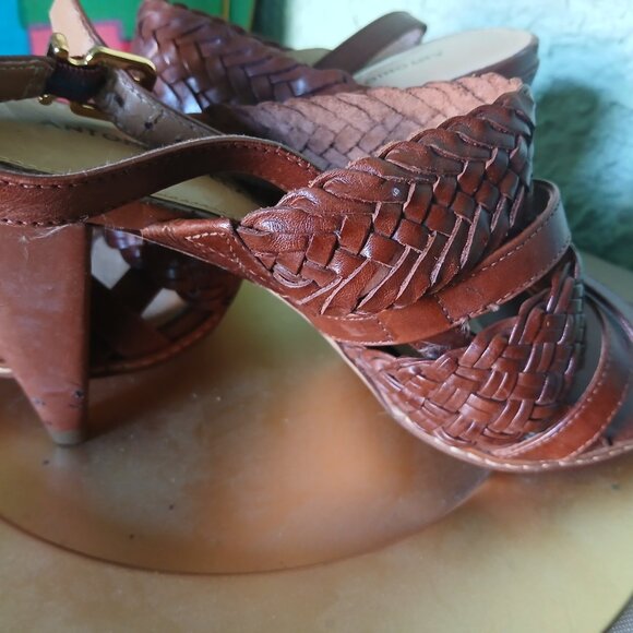 Brown strappy sandals - Picture 4 of 9